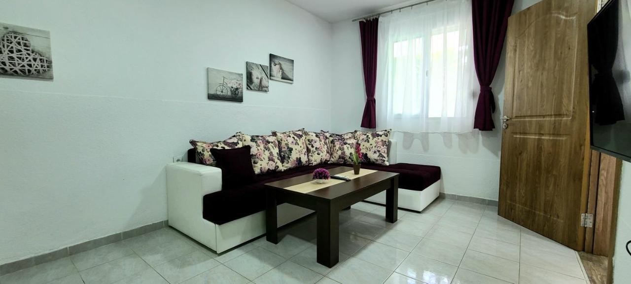 Riviera Inn Apartments Ulcinj Eksteriør bilde